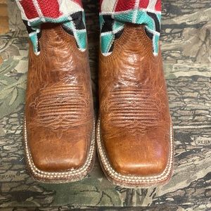 Women’s Ariat Mirada Western Boot size 9B.